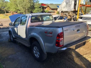 TOYOTA HILUX 2013 3.0 - Image 4